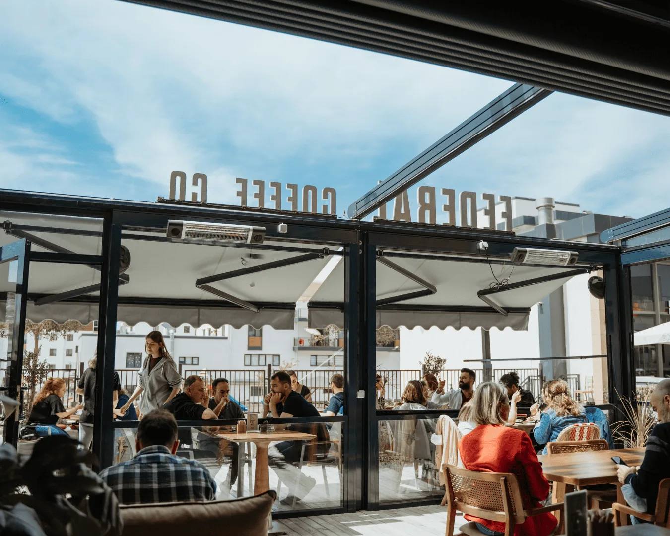 Contenido UGC de clientes en una cafetería