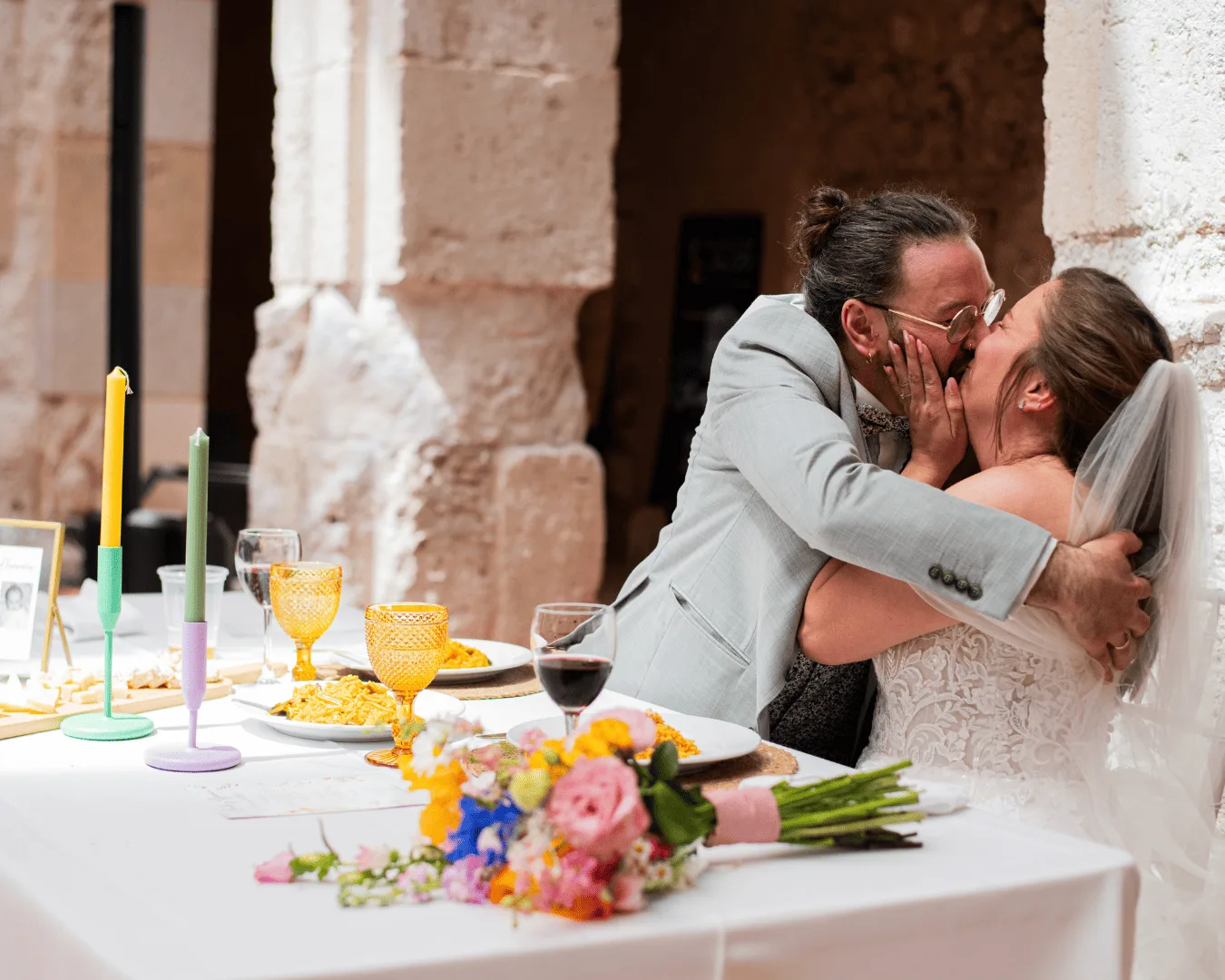 Contenido UGC de boda real — pareja de novios
